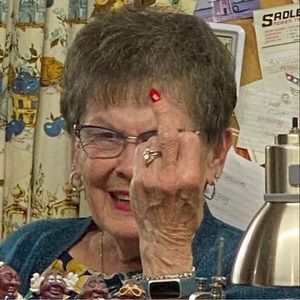 Meet your Posher, Kelly